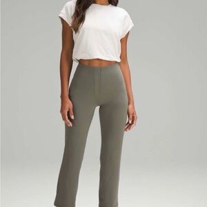 Lululemon Athletica Sage Smooth Fit Pull-On High-Rise Cropped Pant sz 8 $168